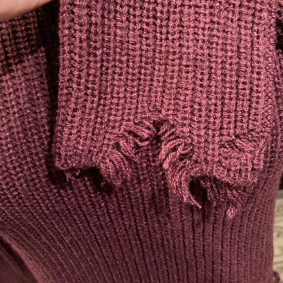 NWT Distressed Cropped Sweater - Picture 6 of 9